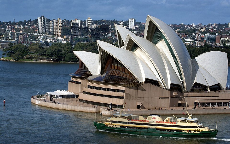 Sydney Opera House at midday: original